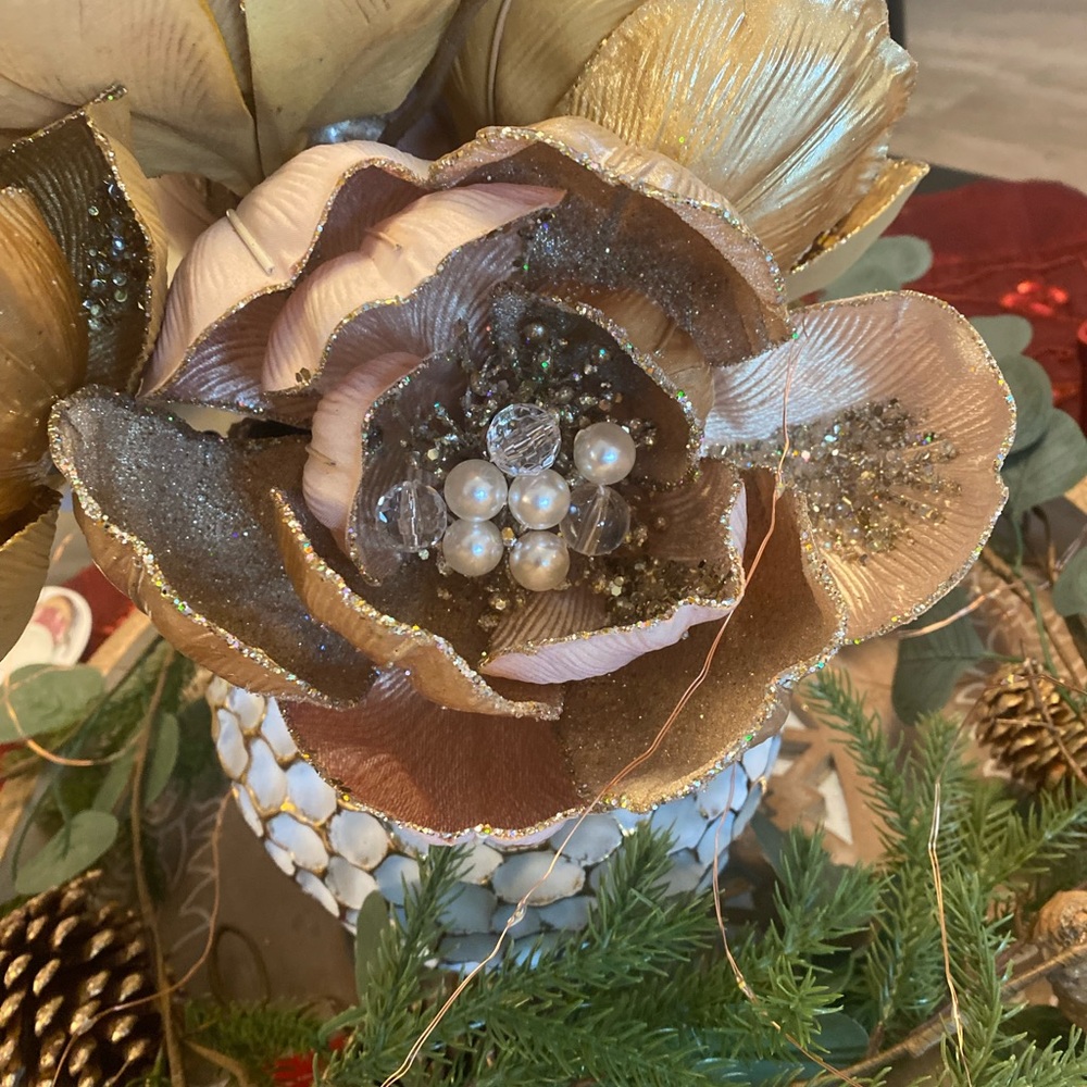 New CHAMPAGNE flowers (with tags) from Aldik and Evis Christmas/floral stores